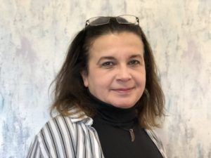Varga Írisz : médiatanácsadó