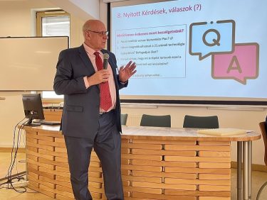 Dr. Doór Zoltán, a Magyar Logisztikai Egyesület (MLE) elnöke a 2024-es közös konferencián
