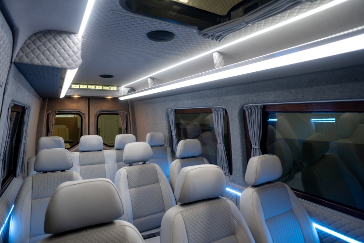Hamarosan önvezető minibuszok állhatnak forgalomba